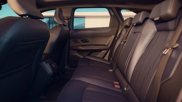 Renault Boreal - knee radius 243 mm